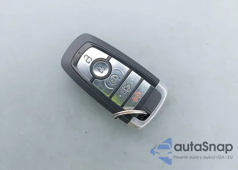 2017 Ford Fusion Hybrid Titanium из США, поврежденный, VIN 3FA6P0RU1HR233107